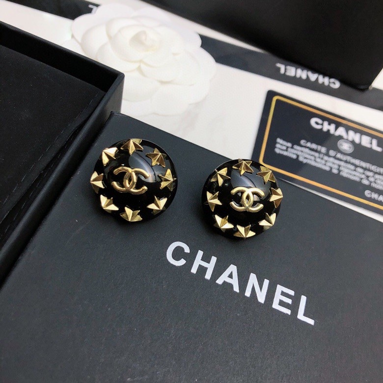 Chanel earing 1lyx60